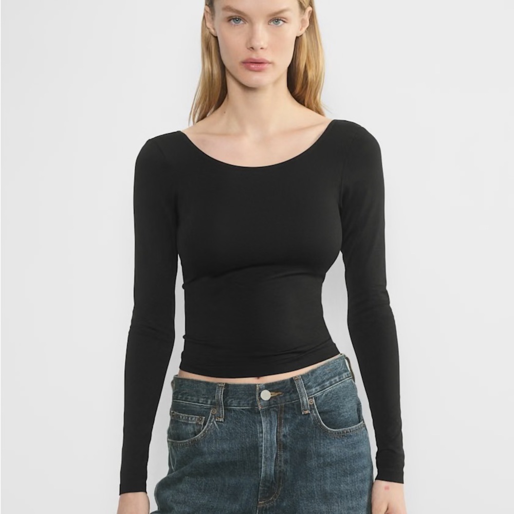Aritzia smooth seamless Malba longsleeve